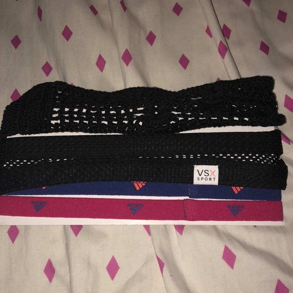 🥜4 random headbands